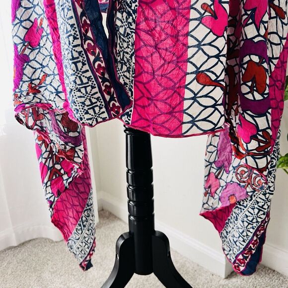 Beautiful Pink Colorful Floral Soft Flowy Boho Cozy Romantic Wrap - Picture 4 of 5